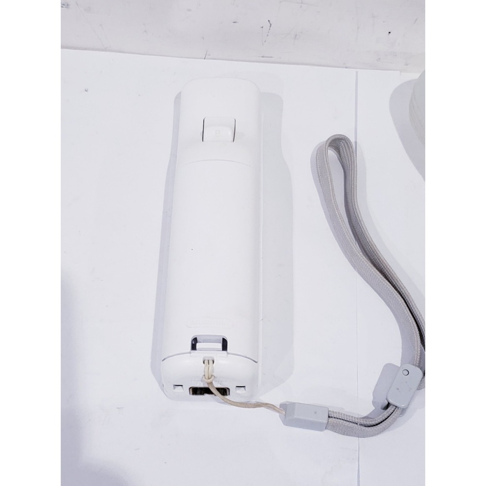 OEM Nintendo Wii Remote Controller RVL-003 With Motion Plus Adapter - Tested - Picture 5 of 6